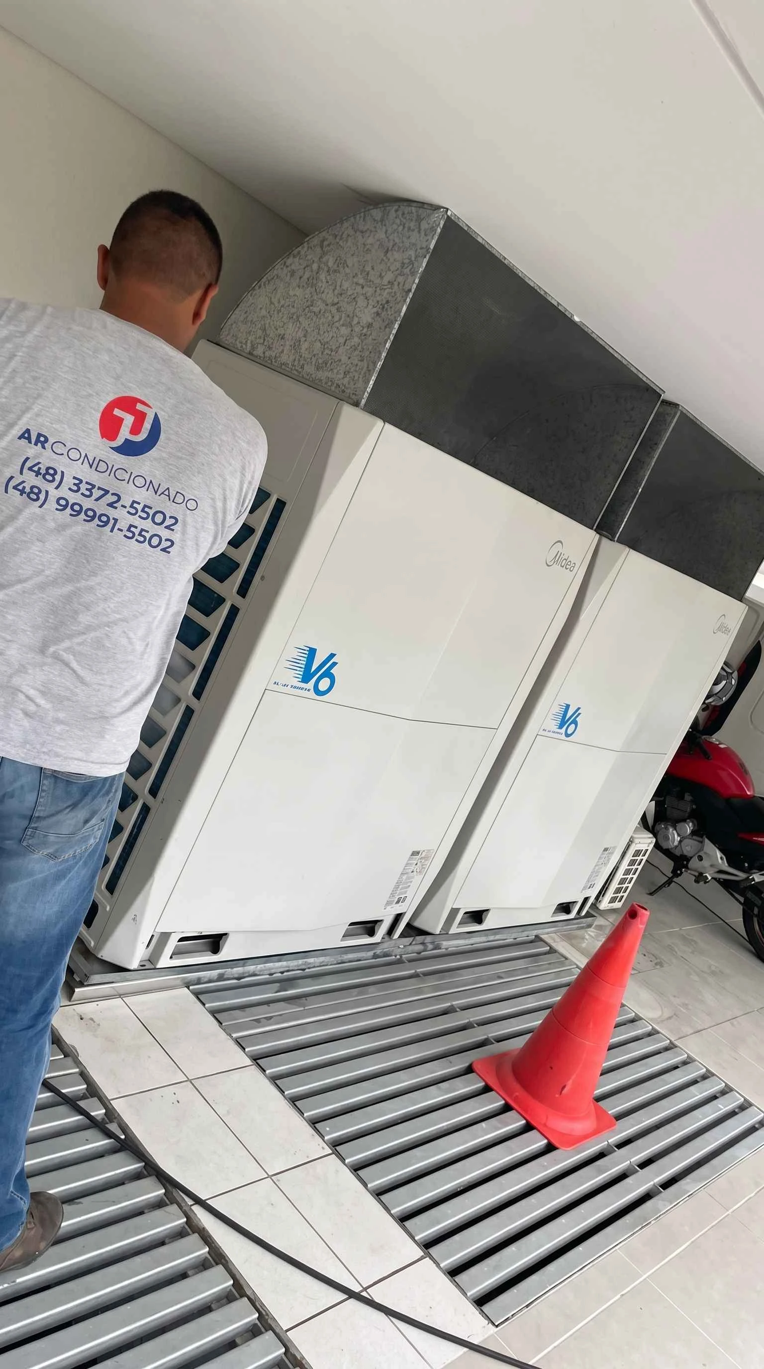 Espaço reservado para foto de instalação comercial da JJ Ar Condicionado